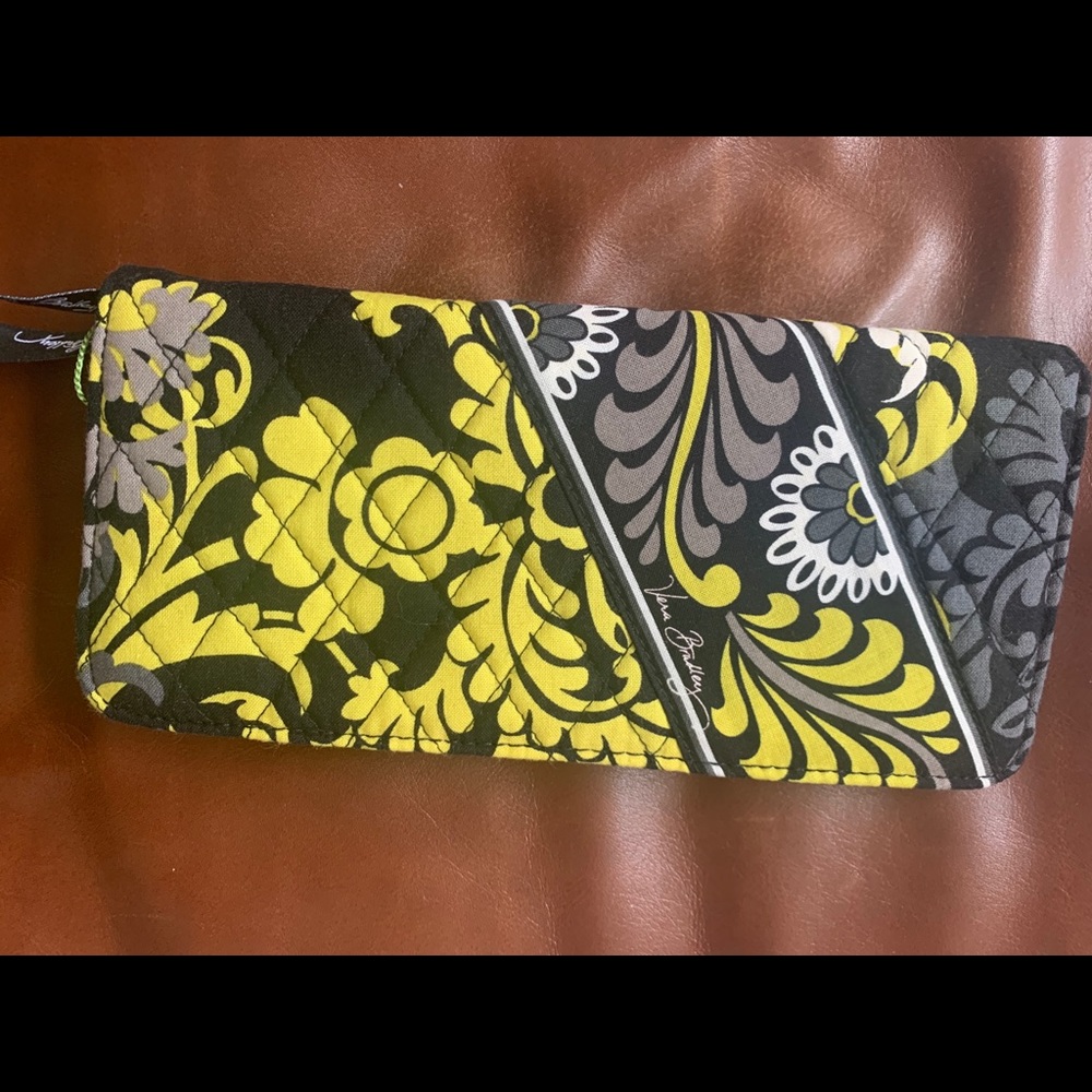 Vera Bradley Wallet /Passport Holder